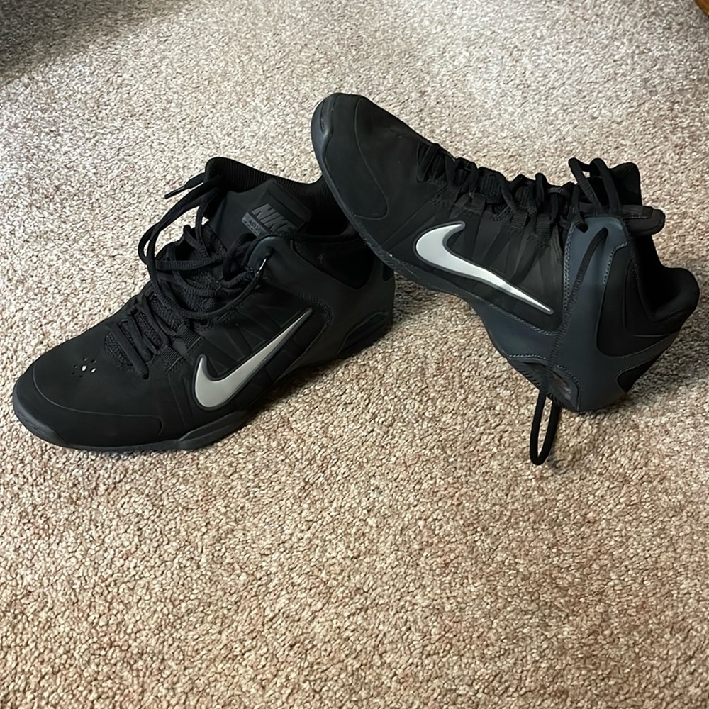 Nike hightop shoes